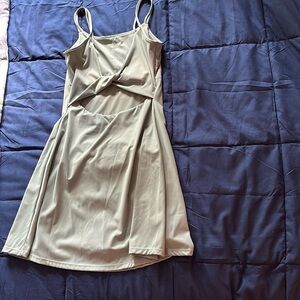 HALARA: dress with invisible compresion shorts!! And a skirt with pockets🥰